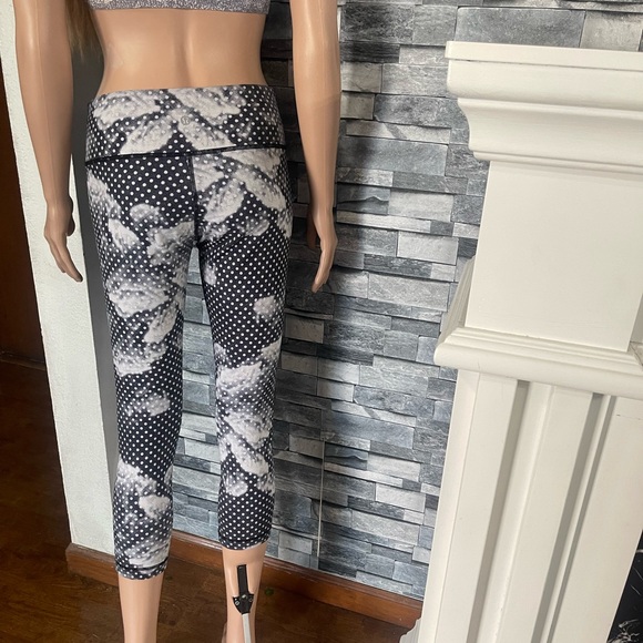 Lululemon" Wunder Under Crop II * Full On Luon - Picture 8 of 15